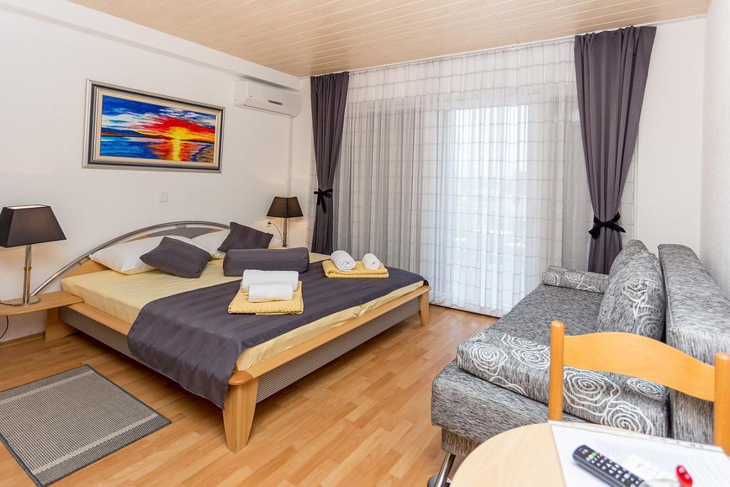 Lanterna Rooms Туран Екстериор снимка