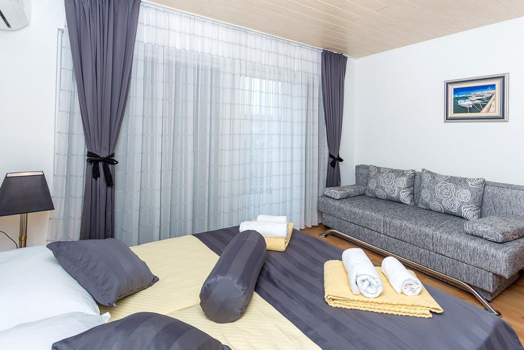 Lanterna Rooms Туран Екстериор снимка